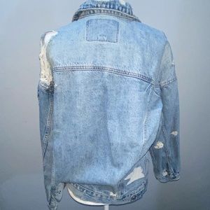 Ripped Jean Jacket 🤩 AMERICAN EAGLE